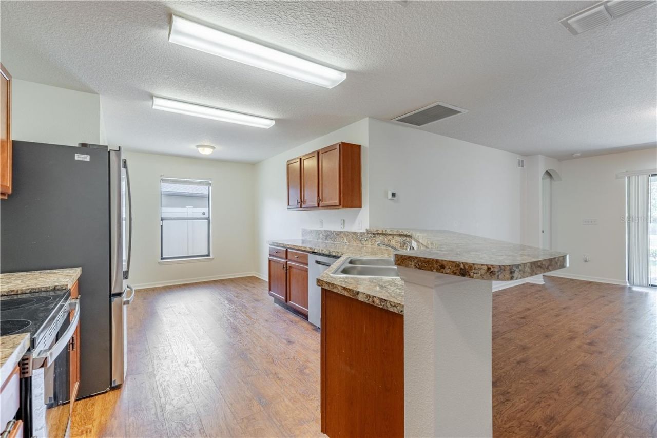2428 Bexley Drive, Tavares, FL 32778 Photo