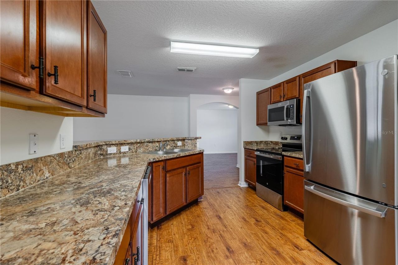 2428 Bexley Drive, Tavares, FL 32778 Photo