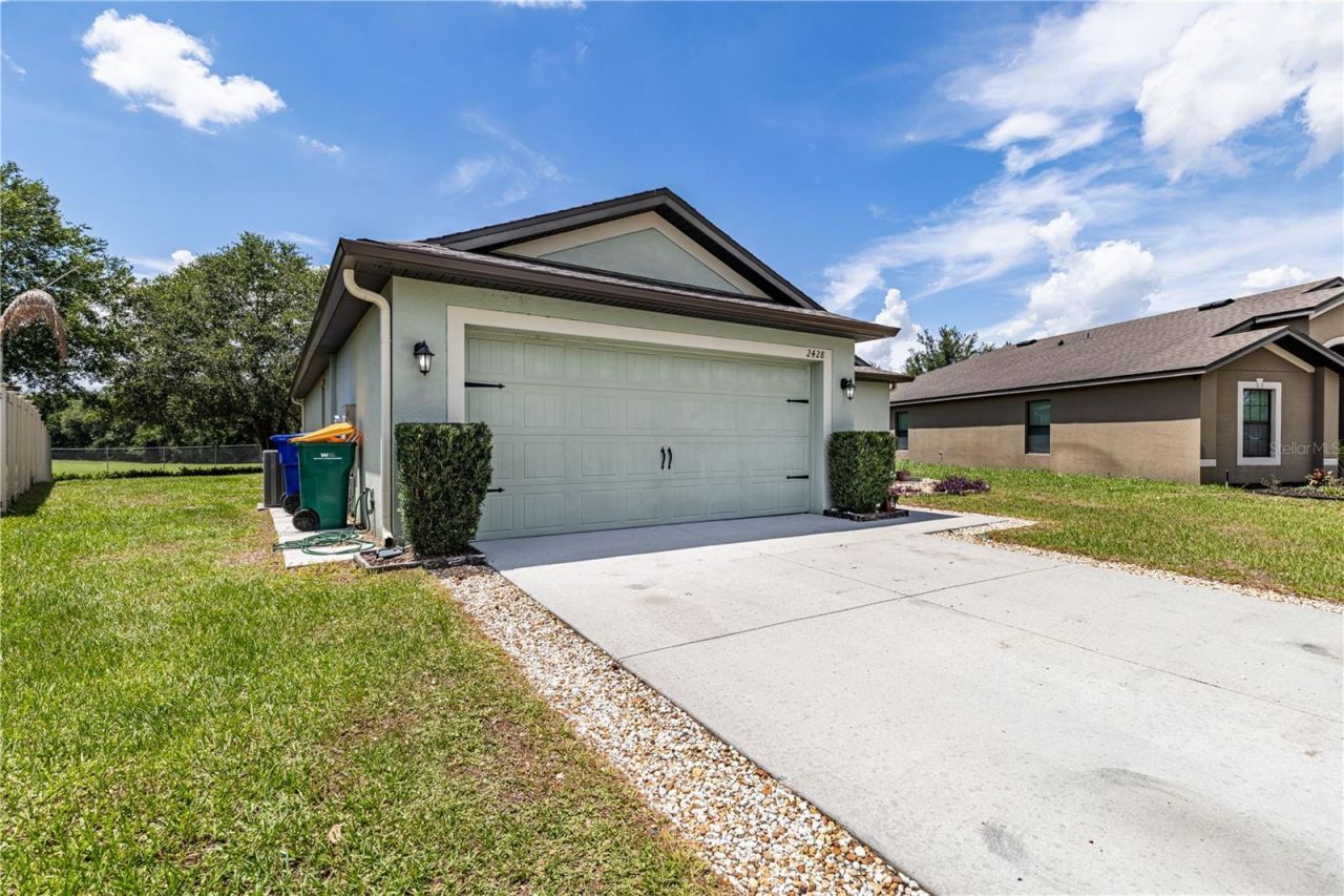2428 Bexley Drive, Tavares, FL 32778 Photo