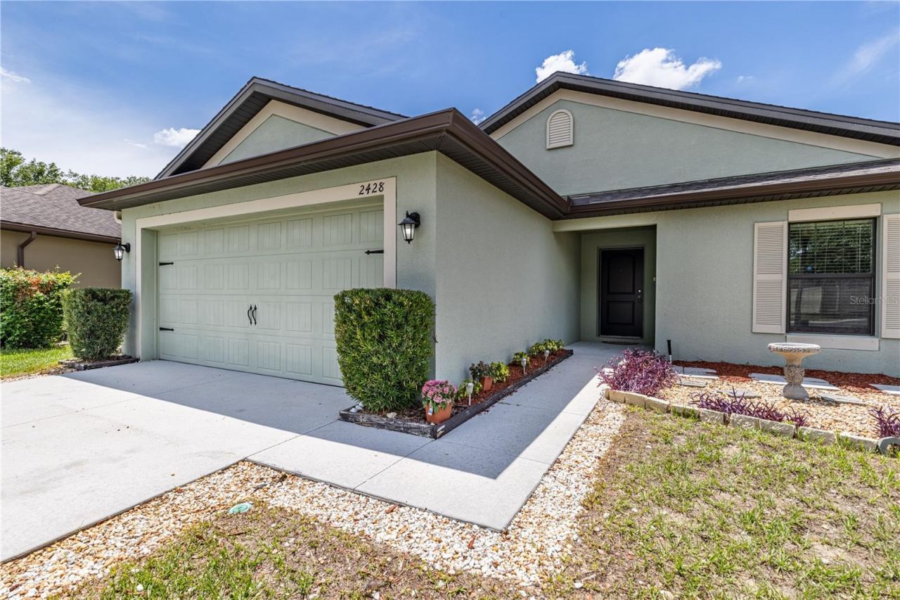 2428 Bexley Drive, Tavares, FL 32778 Photo
