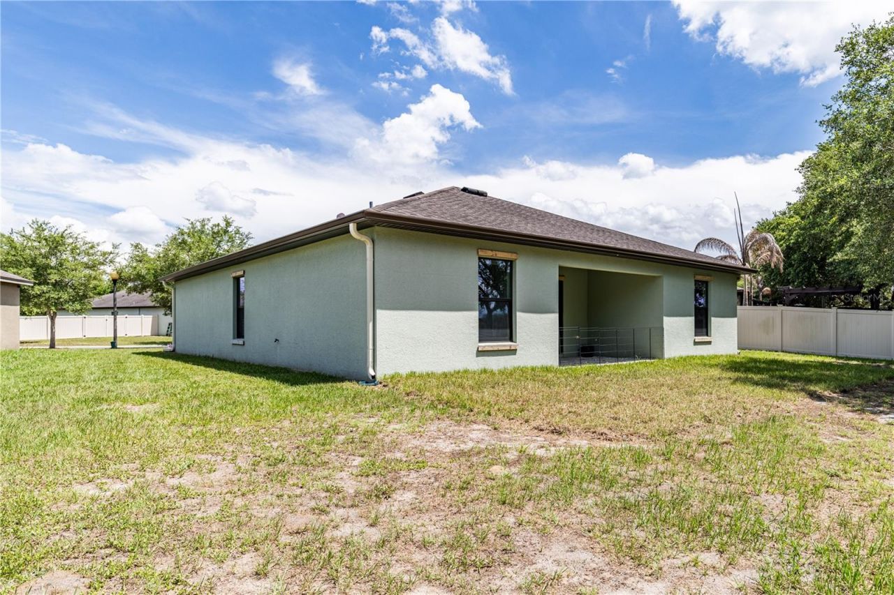 2428 Bexley Drive, Tavares, FL 32778 Photo