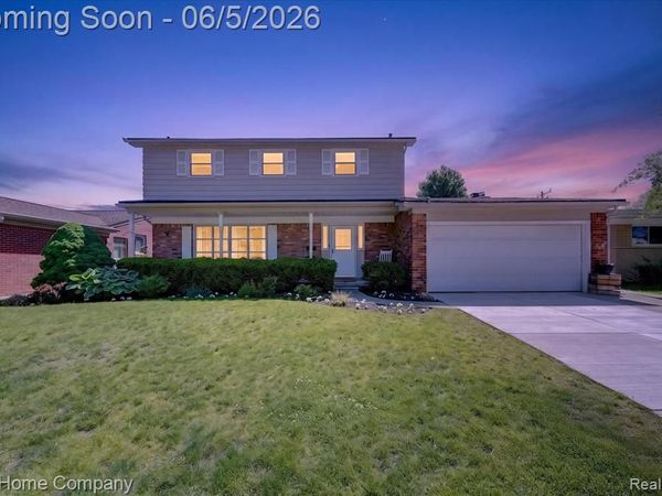 31302 Saratoga Avenue, Warren, MI 48093