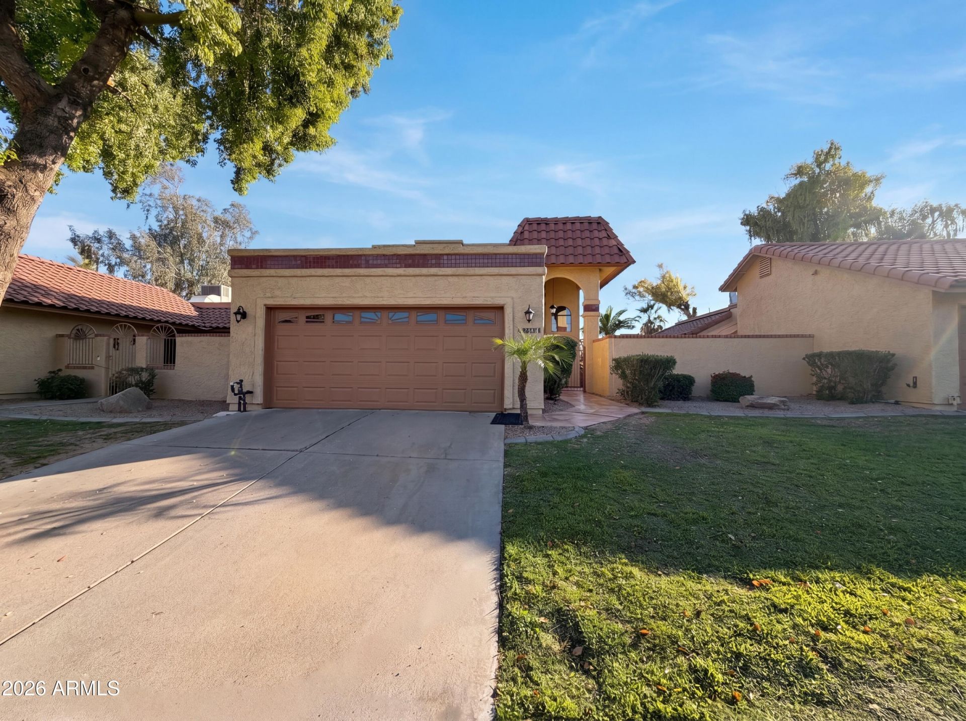 12346 S Shoshoni Drive, Phoenix, AZ 85044 Main Photo