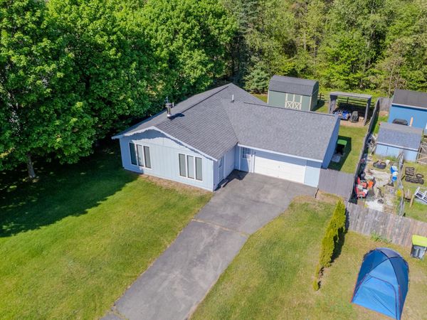 1065 Tanglewood Drive, St. Helen, MI 48656