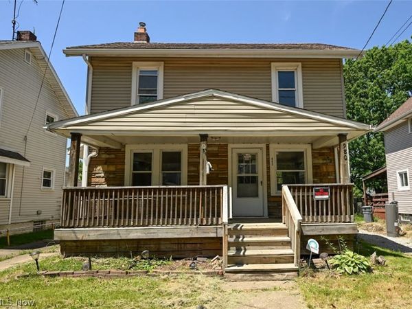 980 Neptune Avenue , Akron, OH 44301