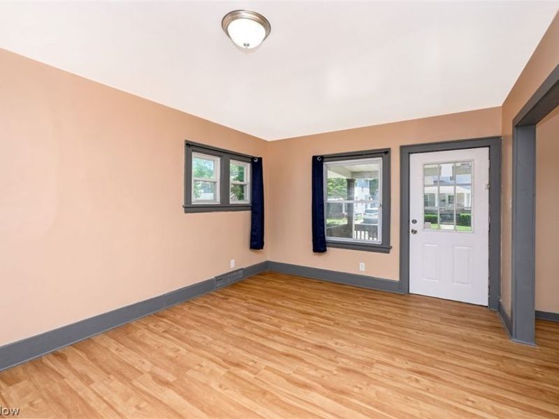 980 Neptune Avenue , Akron, OH 44301 Photo 11