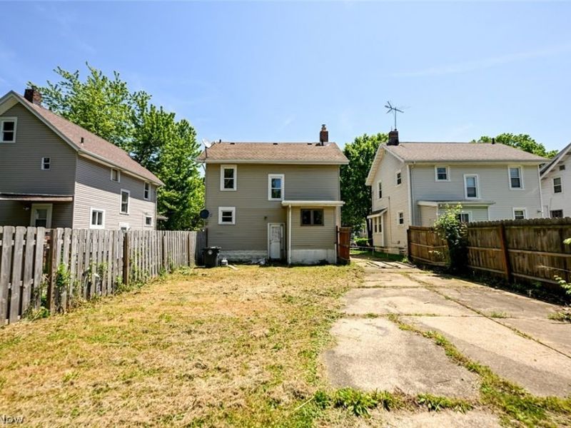 980 Neptune Avenue , Akron, OH 44301 Photo 5