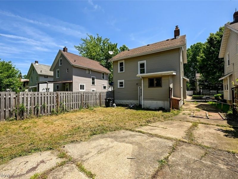 980 Neptune Avenue , Akron, OH 44301 Photo 6