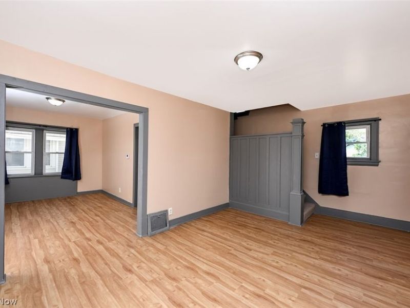 980 Neptune Avenue , Akron, OH 44301 Photo 9