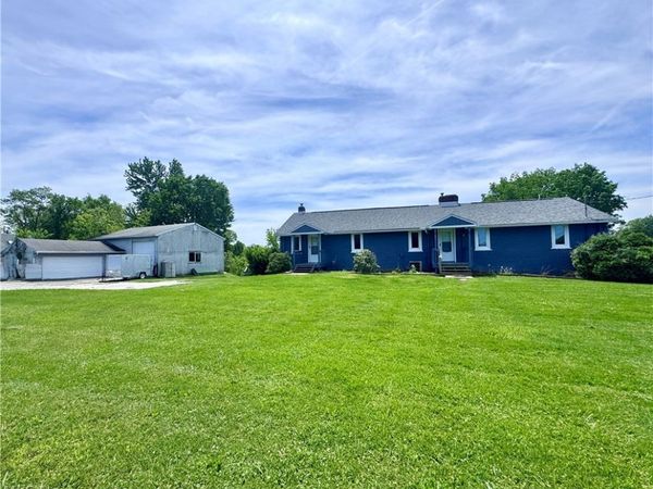 887-889 Colony Drive, Aurora, OH 44202