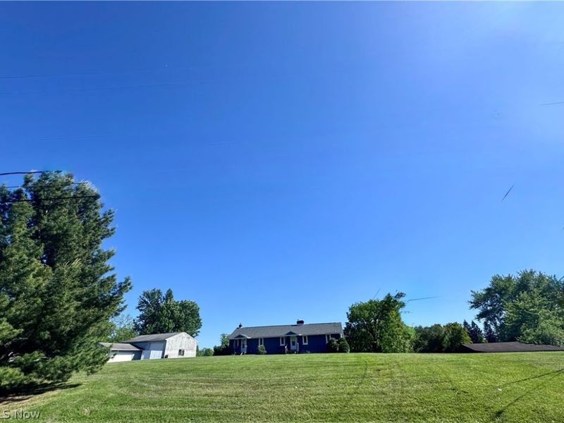 887-889 Colony Drive, Aurora, OH 44202 Photo 5