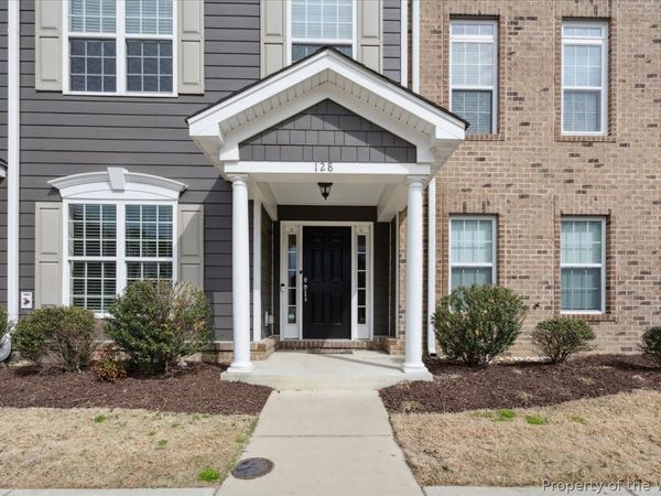 128 Daybeacon Street , Yorktown, VA 23692
