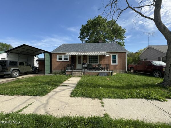 709 Maplewood Street , Delta, OH 43515