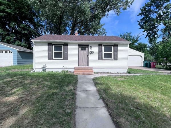 8325 3rd Avenue S, Bloomington, MN 55420