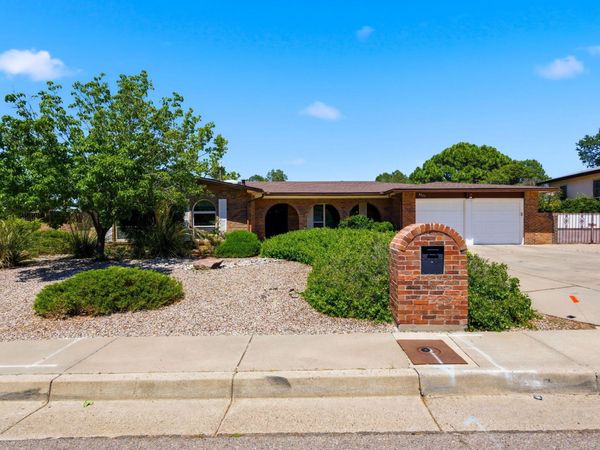 8517 Osuna Road NE, Albuquerque, NM 87111