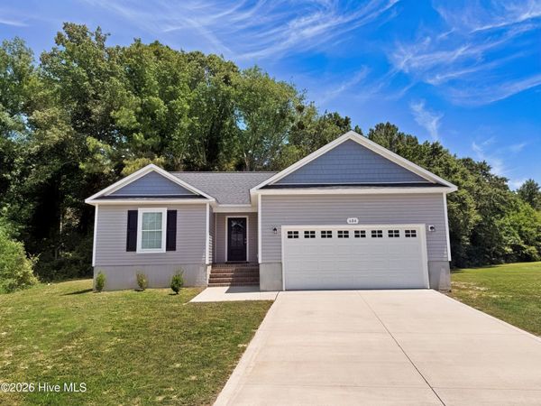 604 Sonata Court, Richlands, NC 28574