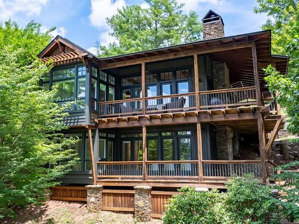 11 Old Lodge Road, Robbinsville, NC 28771