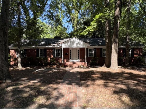 802 Forest Hill Circle , Greenville, NC 27858