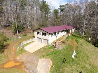 1669 Hiwassee Dam Access Road Murphy, NC 28906