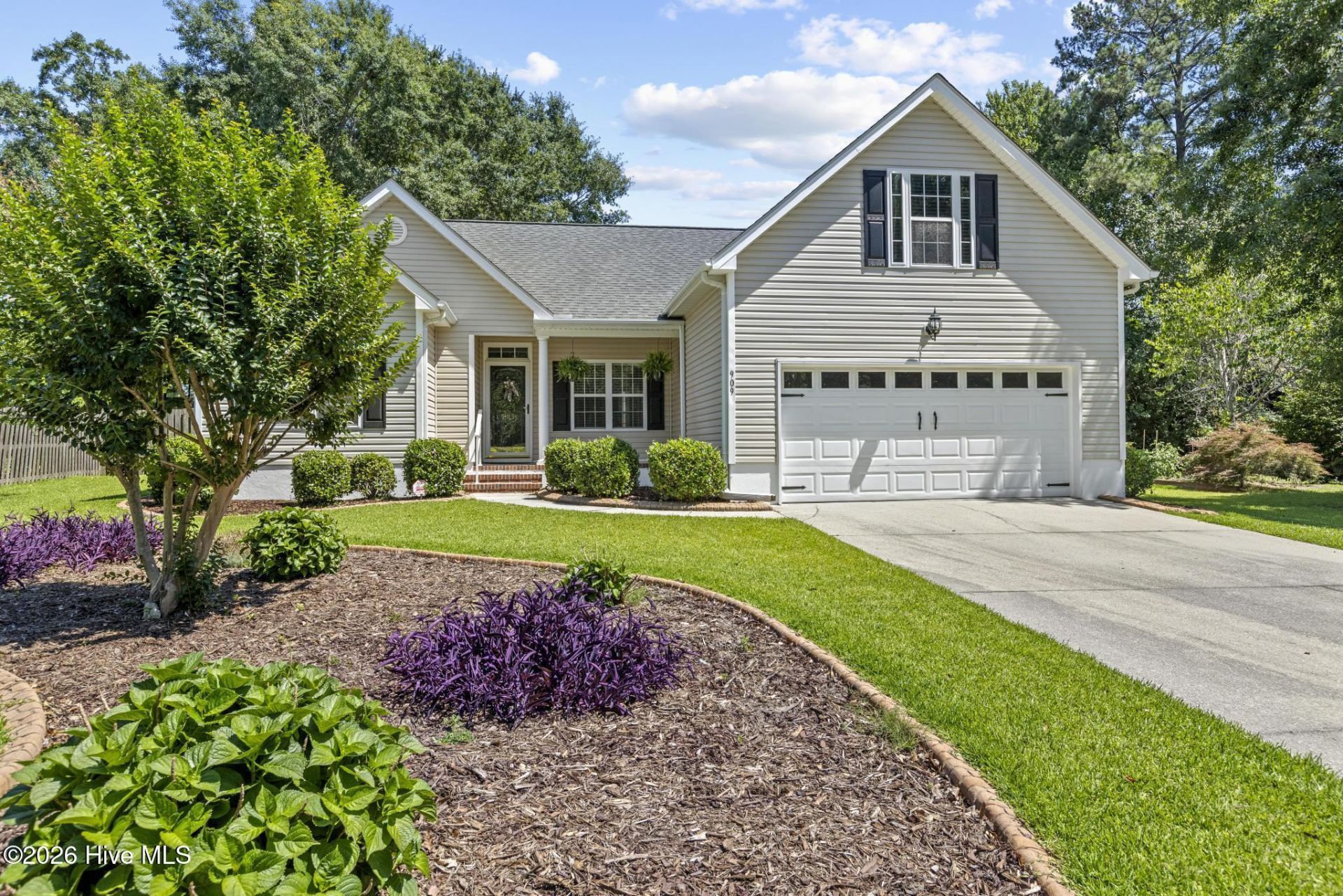909 Woodridge Court Se, Leland, NC 28451 Main Photo