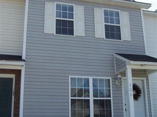 106 Pinegrove Court , Jacksonville, NC 28546