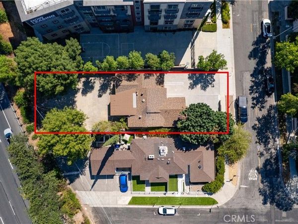 22151 Clarendon Street, Woodland Hills, CA 91367