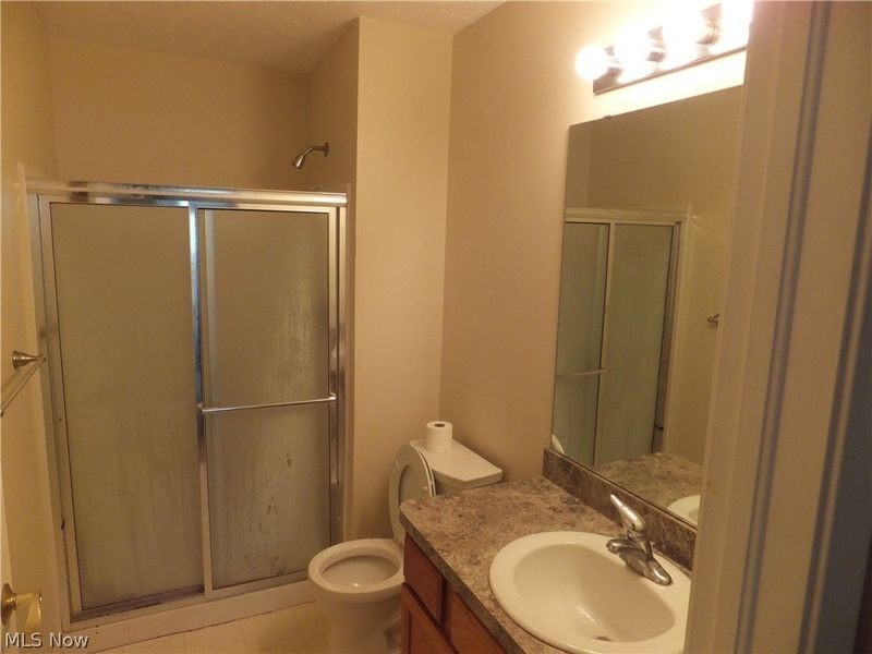 23004 Chandlers Lane , Olmsted Falls, OH 44138 Photo 8