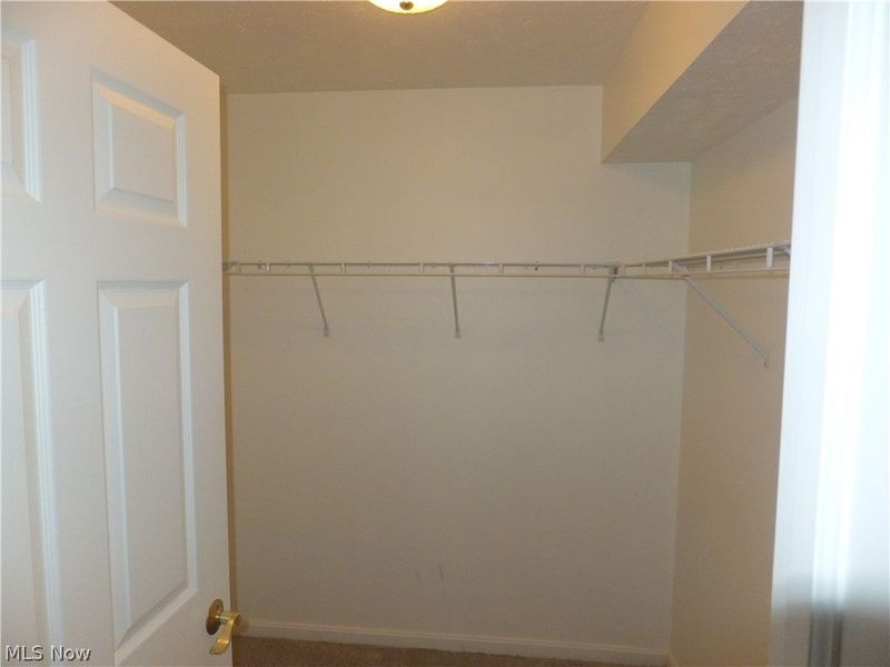 23004 Chandlers Lane , Olmsted Falls, OH 44138 Photo 9