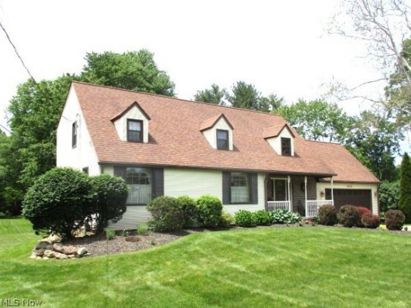 8438 Hitchcock Road, Boardman, OH 44512 Photo 2