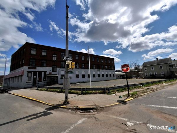 163 Pratt , Meriden, CT 06450