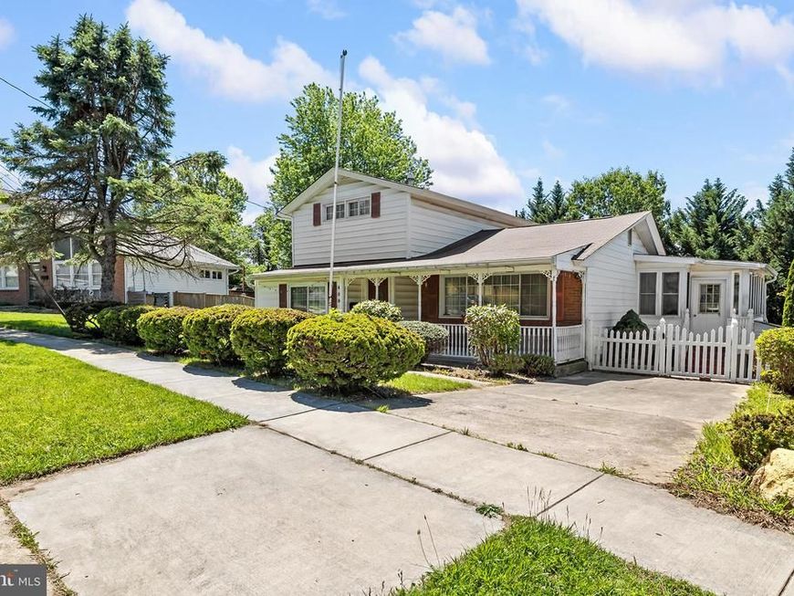 409 Hull Place , Rockville, MD 20852 Main Photo