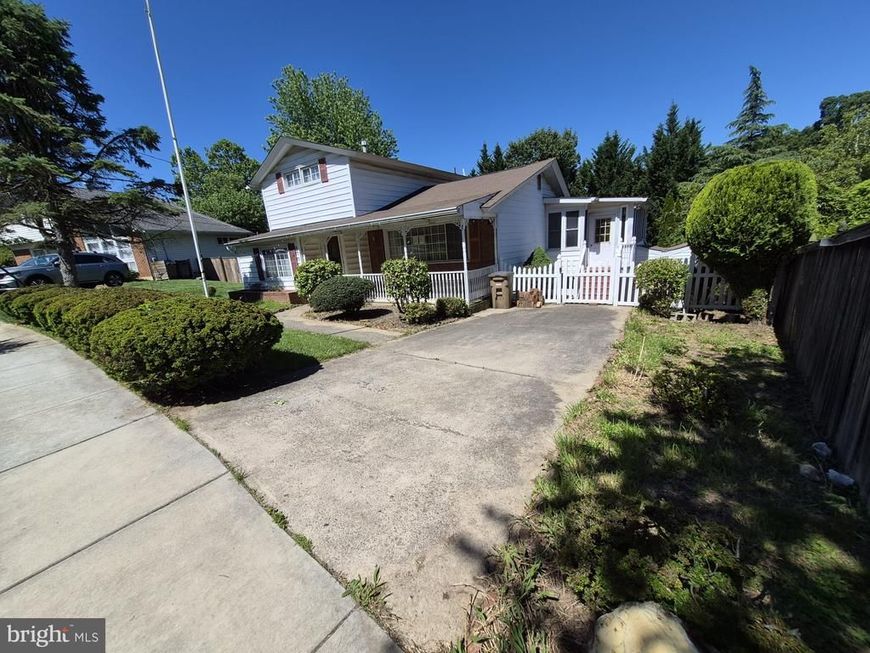409 Hull Place , Rockville, MD 20852 Main Photo