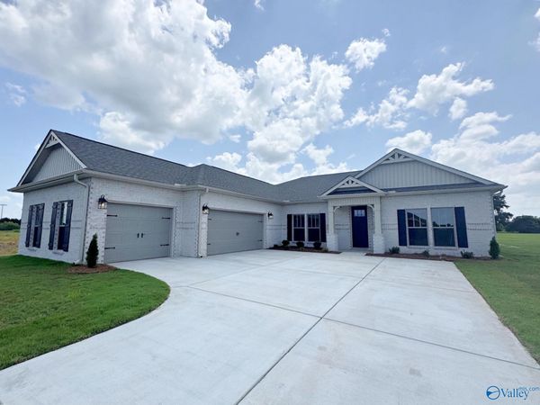 1115 Maplehurst Street, Decatur, AL 35603