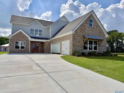 100 Donnington Way Meridianville, AL 35759