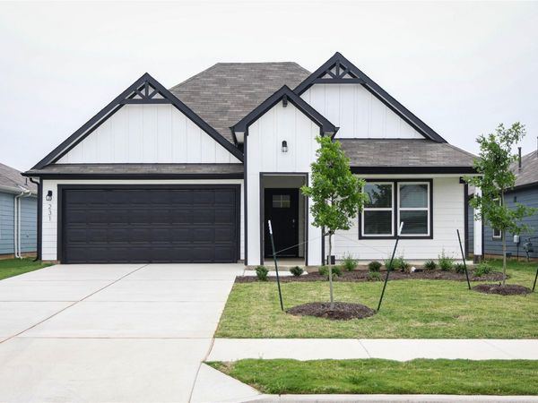 231 Sweetwater Creek LN , Hutto, TX 78634
