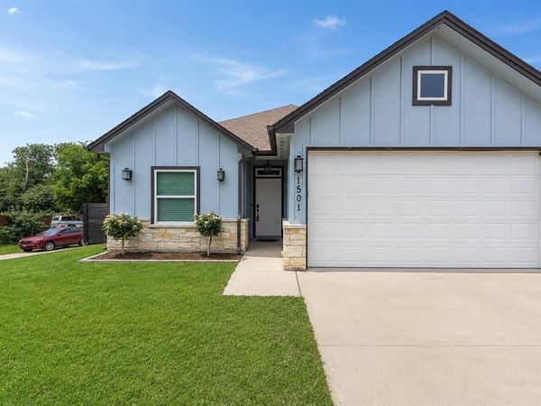 1501 Avenue E, Fort Worth, TX 76104