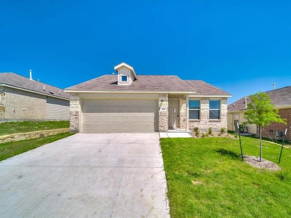 352 Sun Bluff Road , Fort Worth, TX 76052
