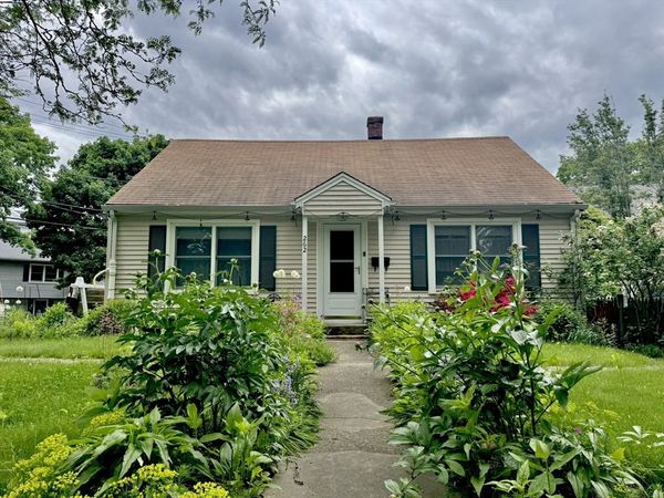 262 W Shore Dr, Marblehead, MA 01945