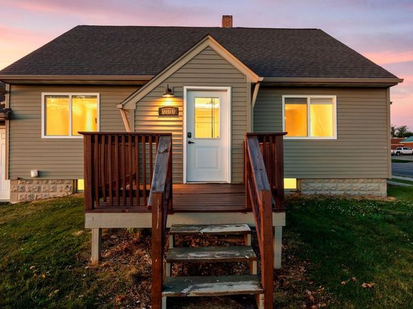 1000 W Lyon Avenue , Lake City, MN 55041