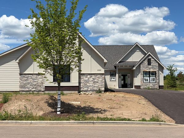 2355 Sydney Lane, Hudson, WI 54016