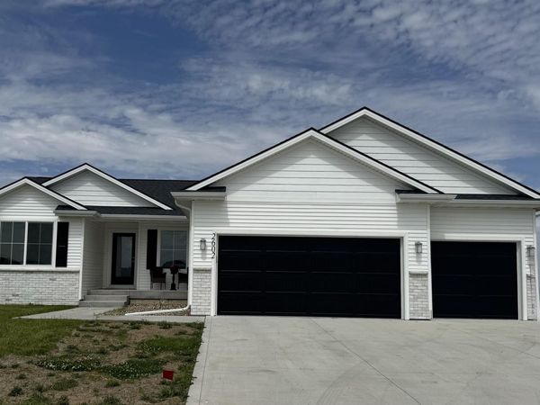 2602 Knollway Drive, Marshalltown, IA 50158