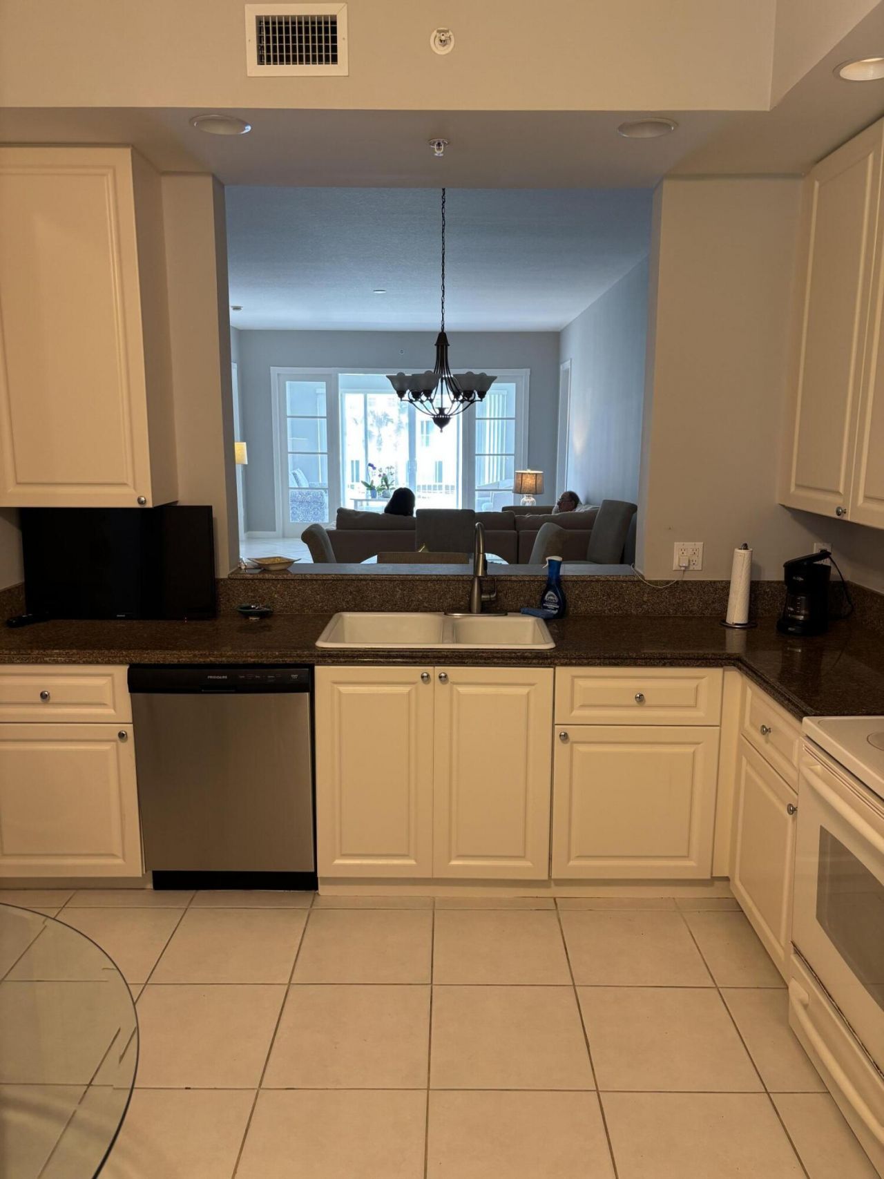 6 E Harbour Isle Dr Drive E, Unit 205, Fort Pierce, FL 34949 Photo