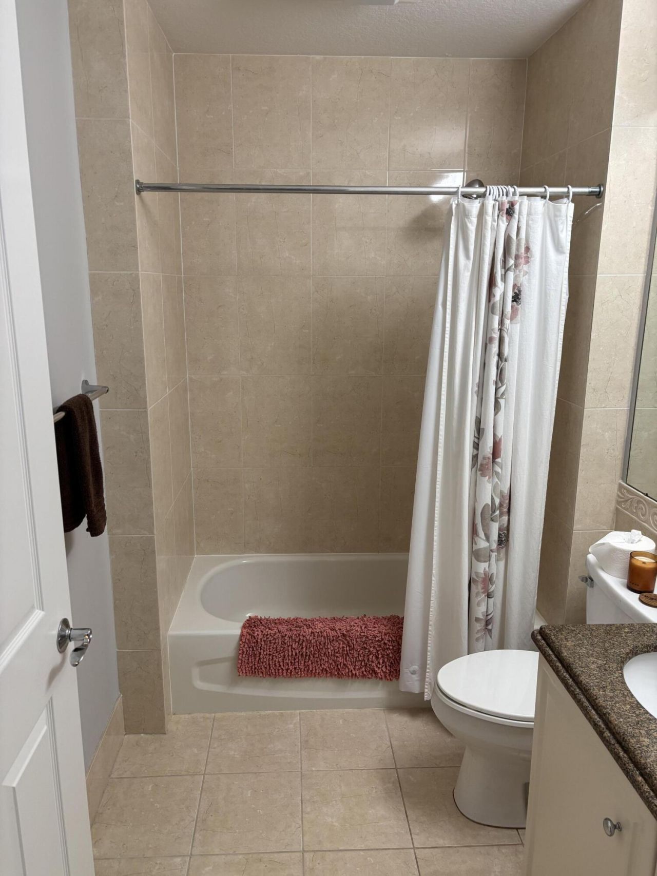 6 E Harbour Isle Dr Drive E, Unit 205, Fort Pierce, FL 34949 Photo