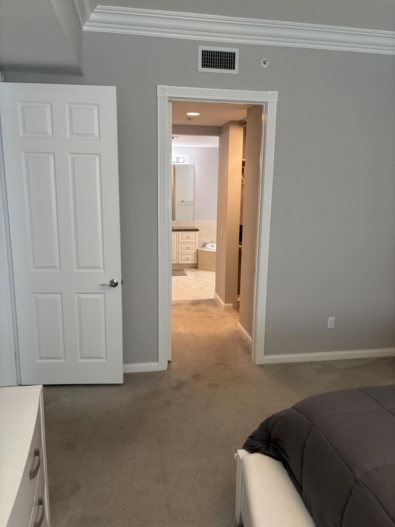 6 E Harbour Isle Dr Drive E, Unit 205, Fort Pierce, FL 34949 Photo