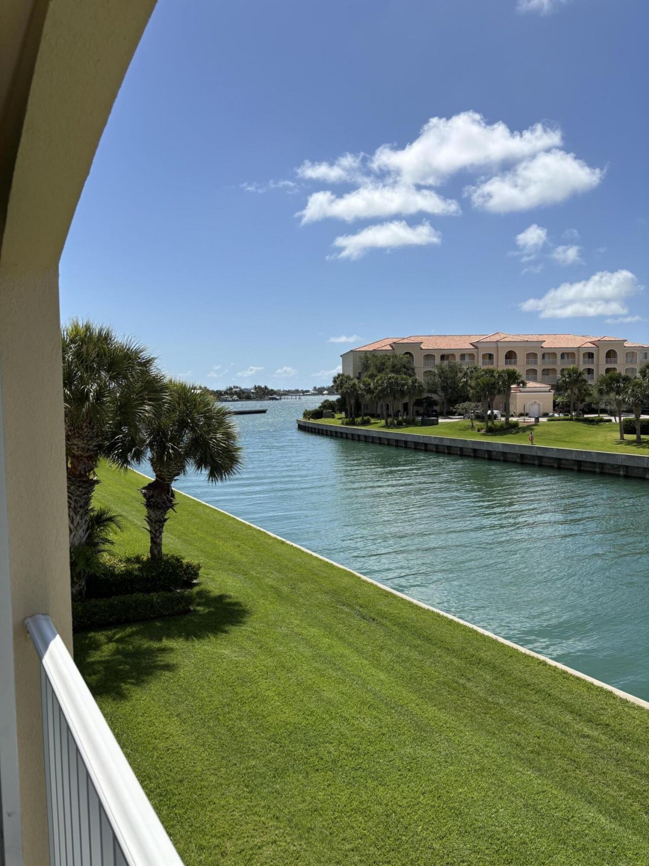 6 E Harbour Isle Dr Drive E, Unit 205, Fort Pierce, FL 34949 Photo