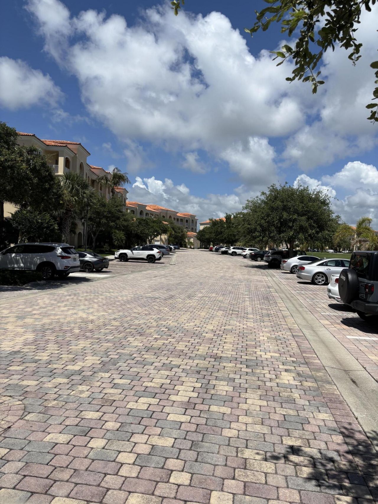 6 E Harbour Isle Dr Drive E, Unit 205, Fort Pierce, FL 34949 Photo