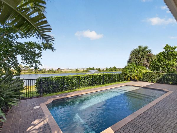 9941 Regency Way, Palm Beach Gardens, FL 33412