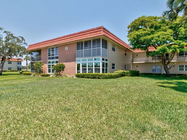 63 Woodland Drive, Unit 203/204, Vero Beach, FL 32962
