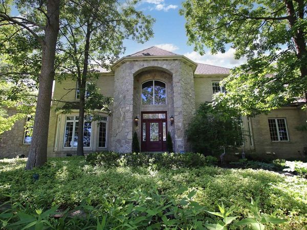 364 LEDGEWOOD DRIVE, Fond Du Lac, WI 54937