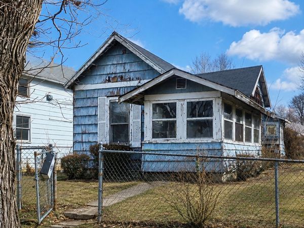 2405 S Boots Street, Marion, IN 46953